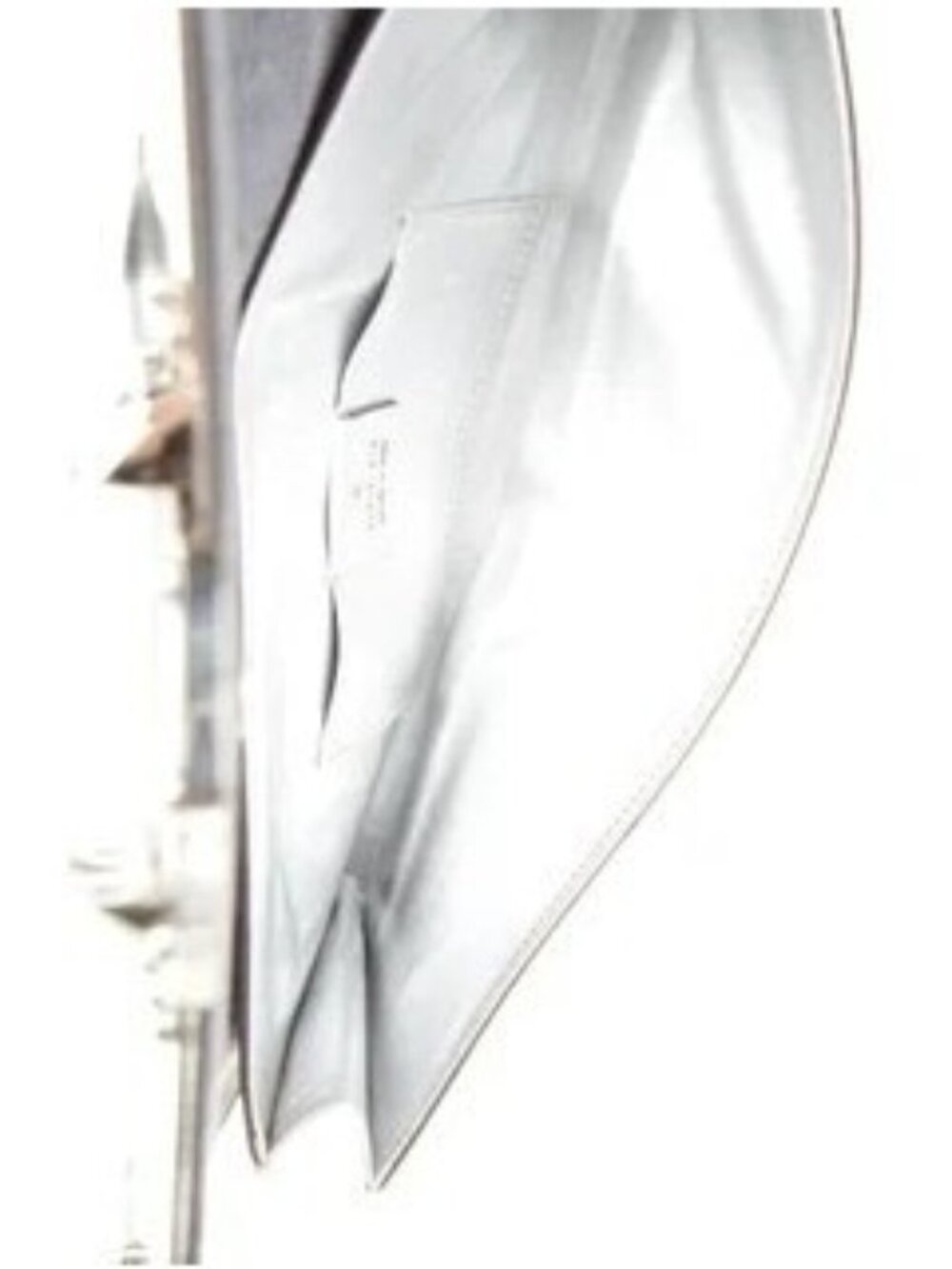 Gucci Silver Mirror Patent Leather Clutch - Picture 4 of 9